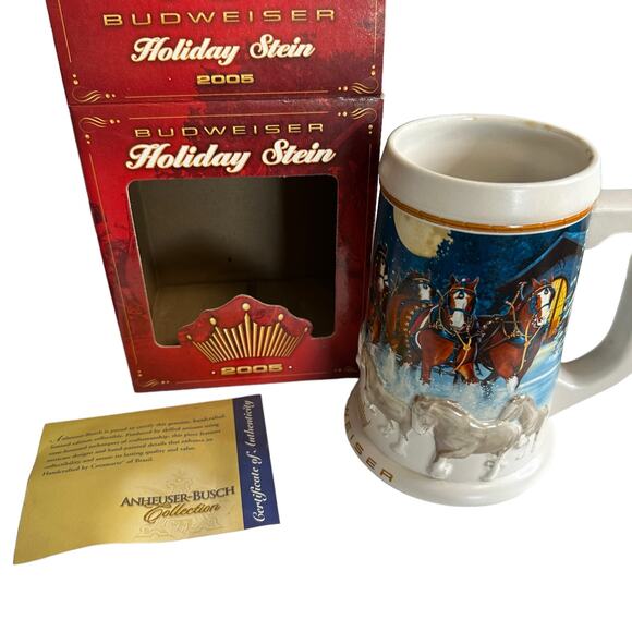 2005 Anheuser Busch AB Budweiser Holiday Christmas Beer Stein Clydesdales - Picture 1 of 9